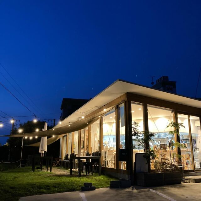 2024.08.31(日)

こんにちはこたま食堂です☀️
8月も今日で終わりですね〜まだ暑さは続くんでしょうか…？早く涼しい秋になってほしいですね🍂
・

🅰️ランチセット
・
魚とエビフライ
・
ハンバーグ
・
とり天
.
トンカツ(ロース)

のどれか。

🅱️ランチセット
・
ドライカレー
or
ハヤシライス
or
オムライス

です！

📝ランチのご予約は、オープン時11:00〜の時間帯のご予約のみお電話にて承っております。以降は、お店に来ていただいての先着順となっております。
よろしくお願いいたします🤲🏻
・
📝ディナー(金土日の夜)のご予約は何時でも受け付けております。
お電話にてよろしくお願いいたします🤲🏻

🚗駐車場の台数が限られているのでご来店の際は、出来るだけ乗り合わせをよろしくお願いします🙇🏻‍♀️

皆様のご来店をお待ちしてます🐶🐾

・
#こたま食堂#ディナー営業日#ご飯おかわり3杯までOK#できたて#揚げたて#ご飯おかわり3杯までOK#電車が見られるお店#ガラス張り#宮前駅周辺#wakayama
・